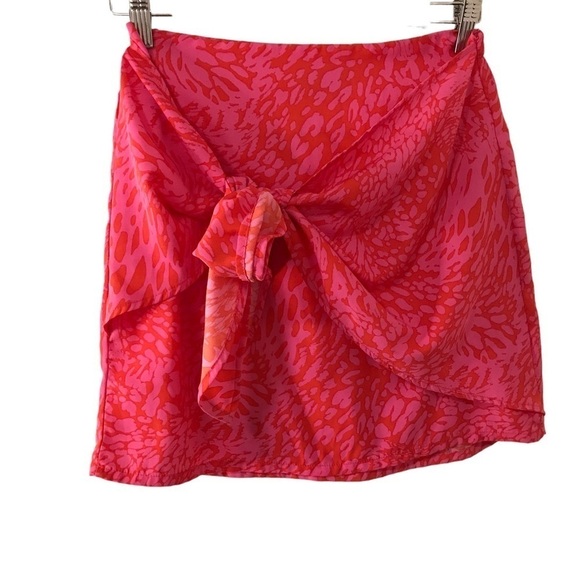 Vici neon pink animal print front tie mini skirt size M - Picture 3 of 9